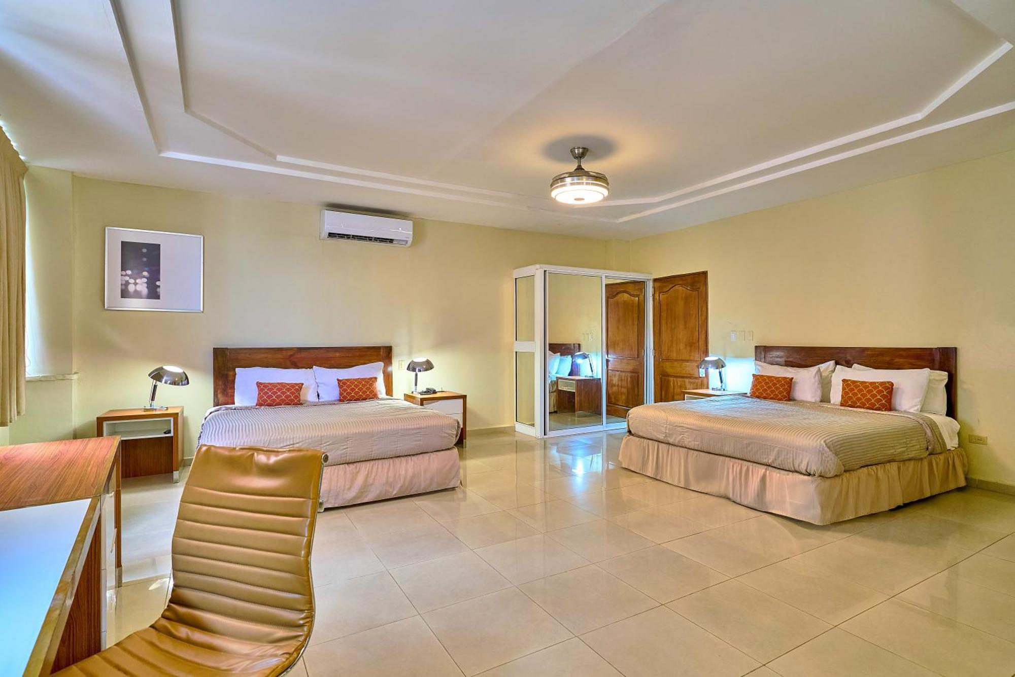 סנטו דומינגו Hotel Libertad At Historic Main Street מראה חיצוני תמונה