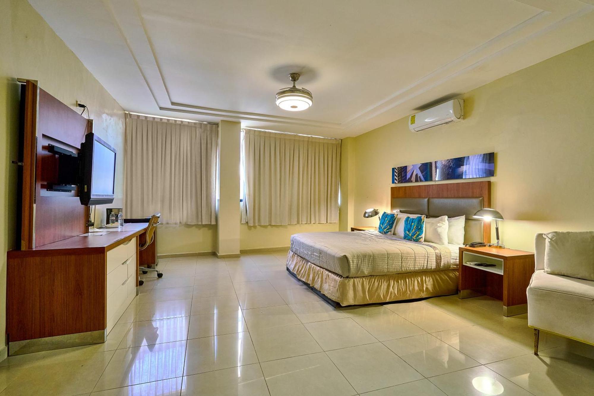 סנטו דומינגו Hotel Libertad At Historic Main Street מראה חיצוני תמונה